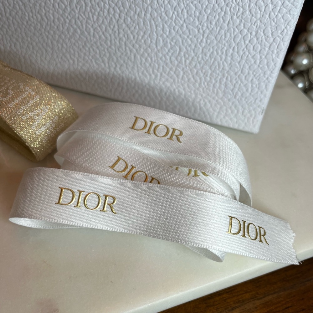 Dior Elegant Gold & White Ribbon Collection w/Beautiful White Box for Gifting - Picture 6 of 10